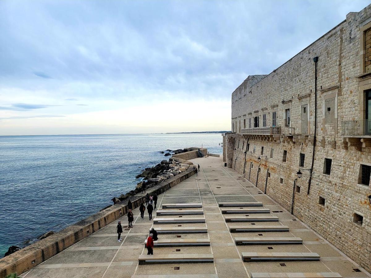 Giovinazzo Historic Apulia Old Town Stone House With Private Patio Apartamento Exterior foto